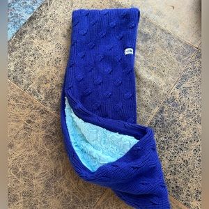 Northface girls scarf